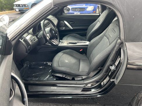 Used 2004 BMW Z4 2.5i image 20