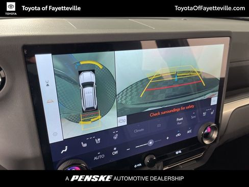 Used 2024 Lexus GX 550 w/ Cold Area Package image 31