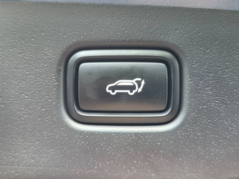 Used 2023 Kia Niro SX Touring FWD image 33