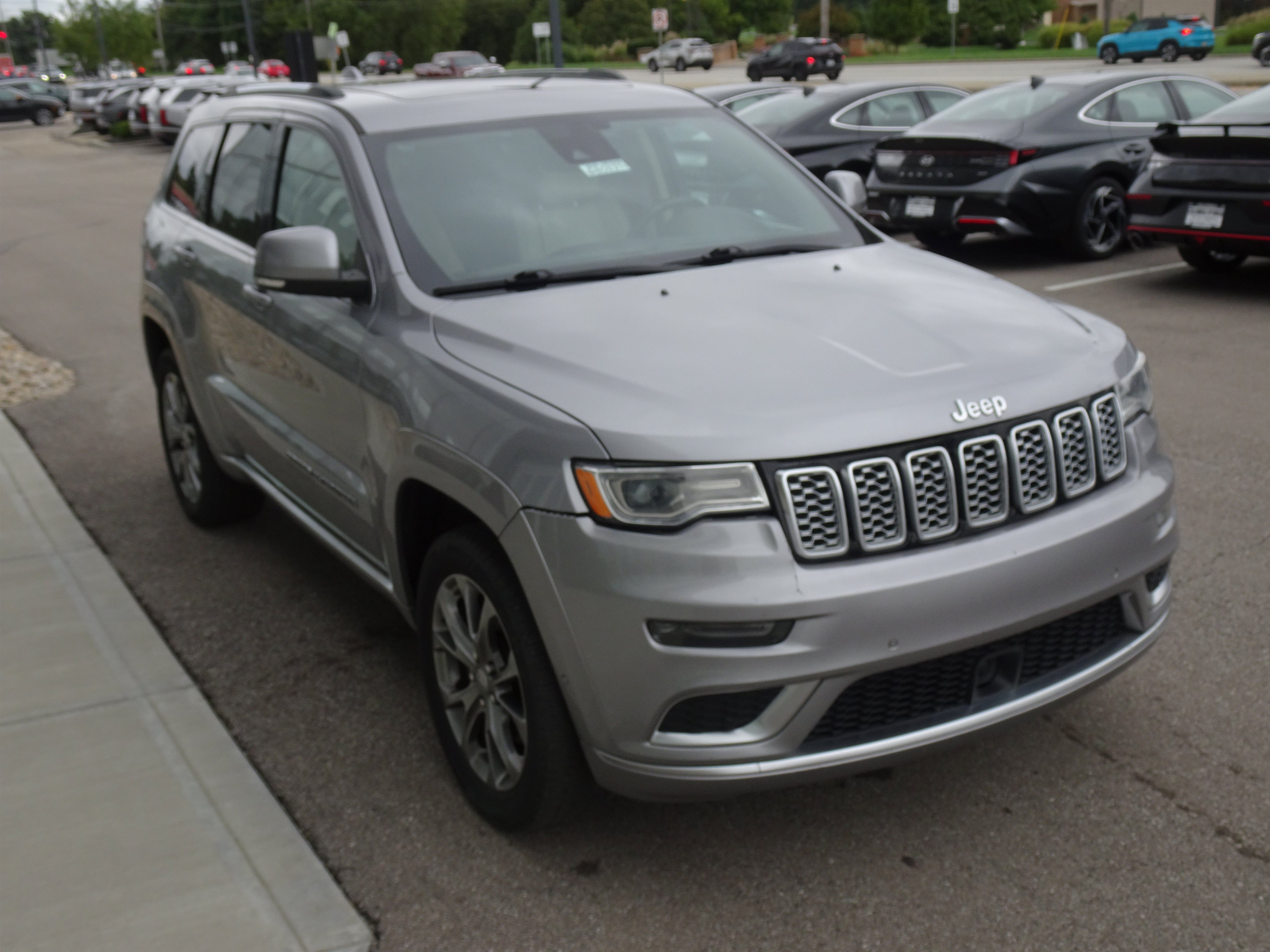 Used 2021 Jeep Grand Cherokee Summit w/ Platinum Series Group AWD/4WD image 9