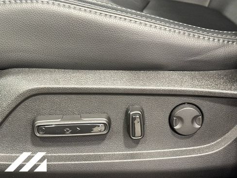 Used 2025 Honda Pilot Touring image 22