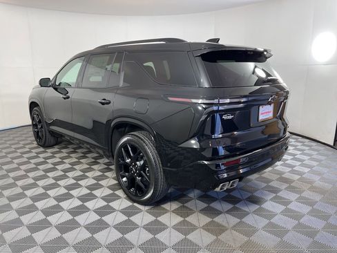 New 2026 Chevrolet Traverse RS w/ LPO, Floor Liner Package FWD image 18