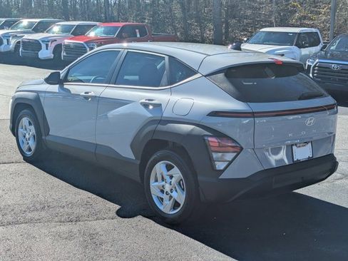 Used 2026 Hyundai Kona SE image 5