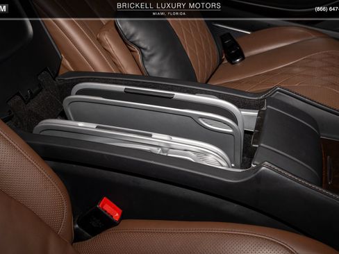 Used 2019 Mercedes-Benz Maybach S 560 4MATIC image 24