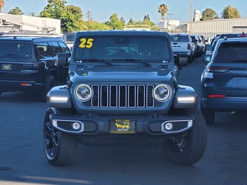 Certified 2025 Jeep Wrangler Unlimited Sahara AWD/4WD image 2