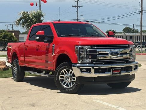 Used 2019 Ford F250 Lariat w/ Lariat Value Package AWD/4WD image 3