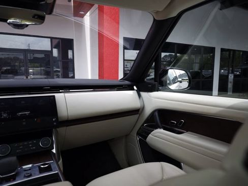 Used 2023 Land Rover Range Rover SE AWD/4WD image 27