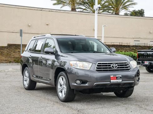 Used 2010 Toyota Highlander Limited image 3