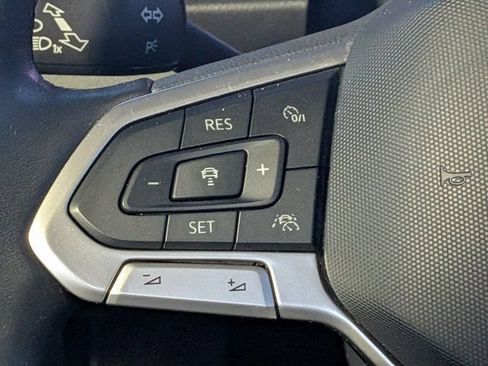 Used 2024 Volkswagen Jetta SE FWD image 28