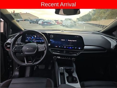 Used 2024 Chevrolet Equinox EV RS FWD image 7