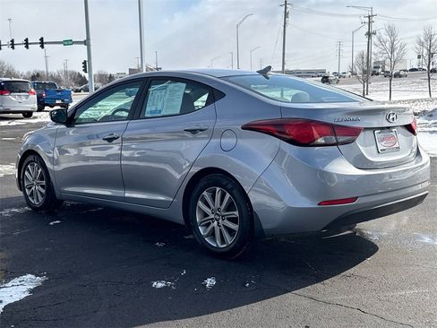 Used 2015 Hyundai Elantra SE w/ Option Group 02 image 7
