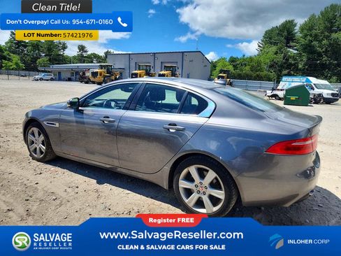 Used 2019 Jaguar XE Premium AWD/4WD image 3