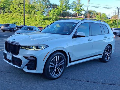 Used 2022 BMW X7 M50i AWD/4WD image 3