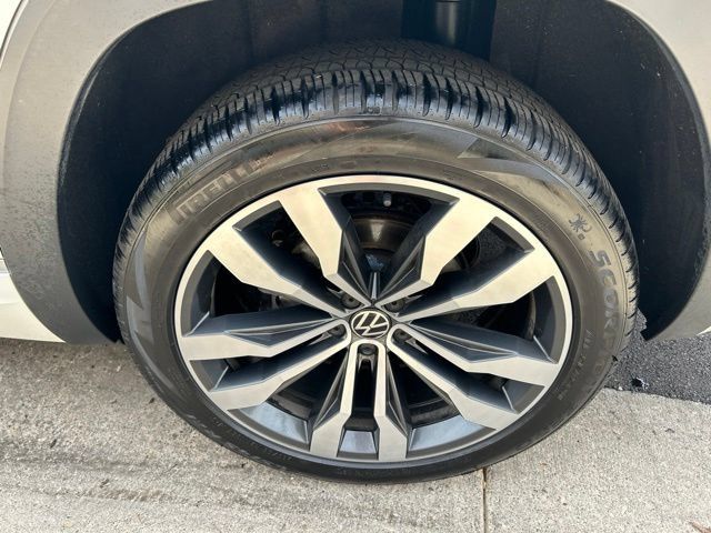 Used 2021 Volkswagen Atlas Cross Sport SEL Premium R-Line AWD/4WD image 35