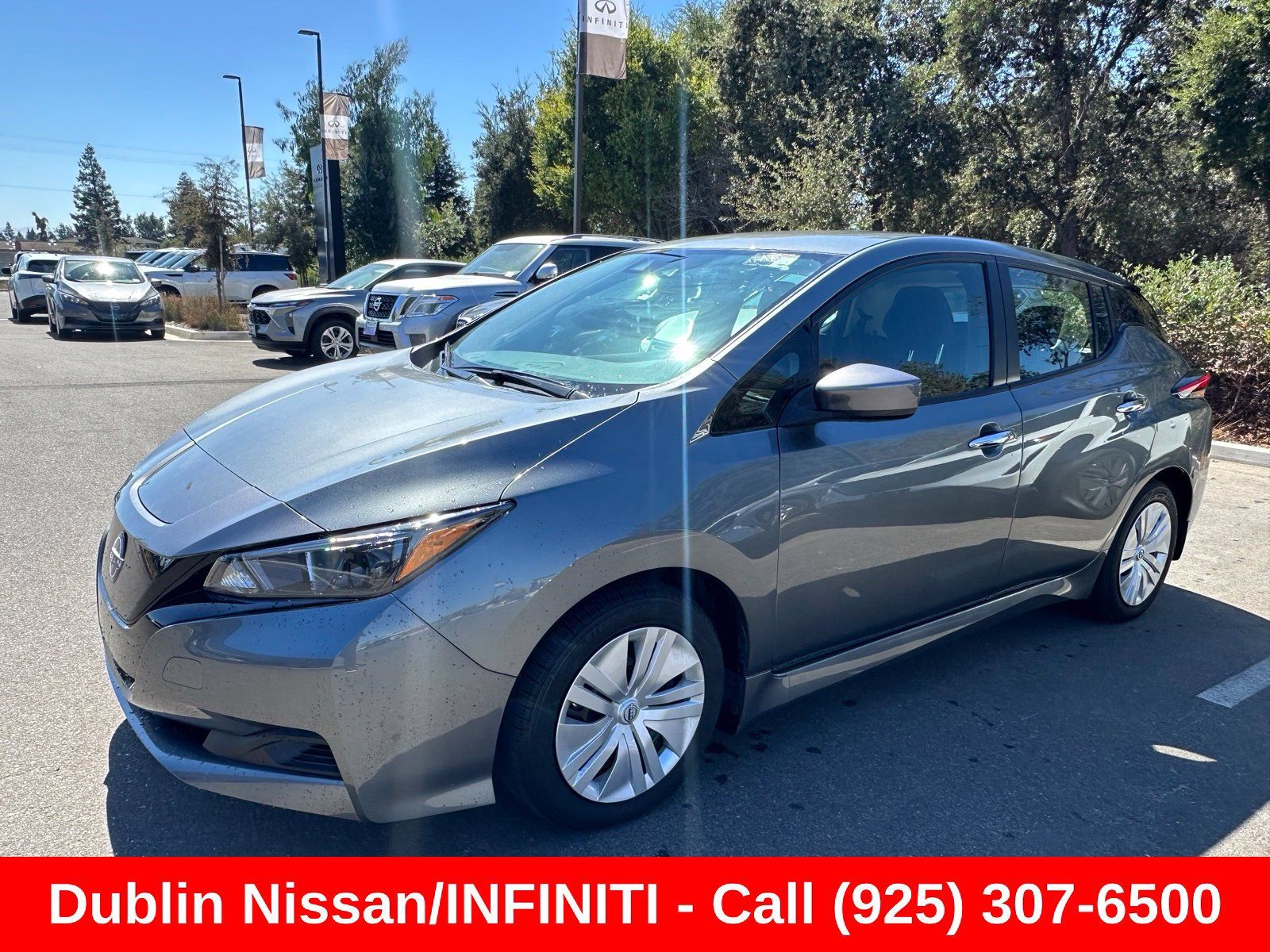 Used 2025 Nissan Leaf S FWD image 2