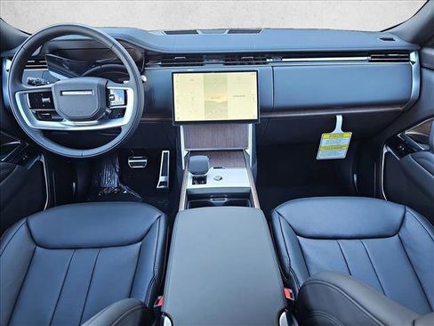 New 2025 Land Rover Range Rover SE image 9