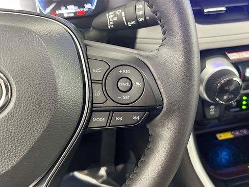 Used 2025 Toyota RAV4 Limited w/ Advanced Technology Package FWD image 20