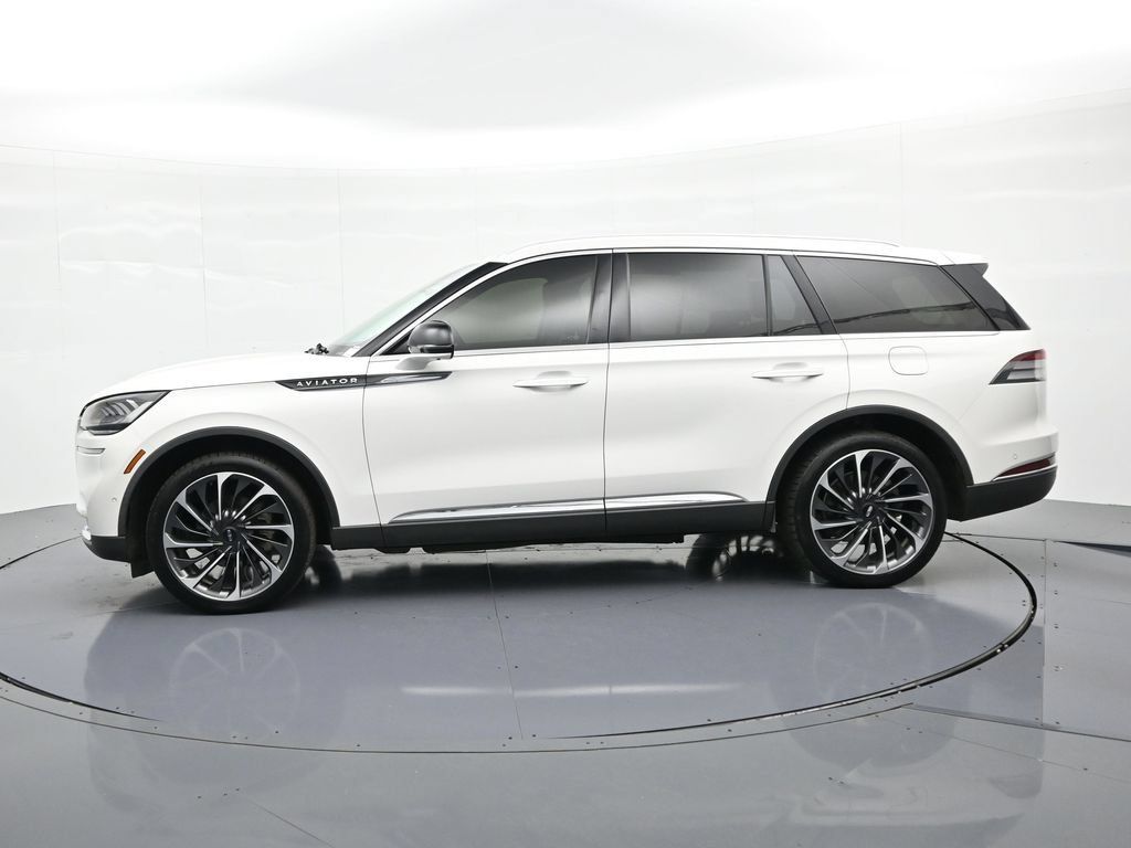 Used 2022 Lincoln Aviator Reserve w/ Equipment Group 201A AWD/4WD image 9