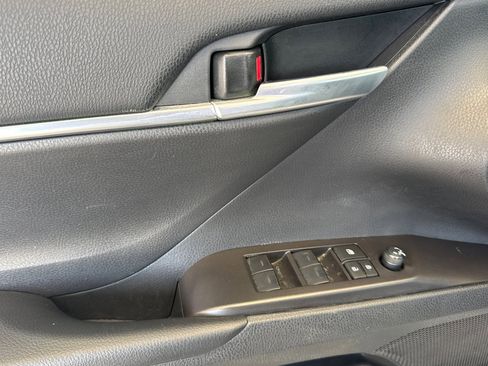 Used 2024 Toyota Camry SE w/ Blackout Package (TMS) image 10