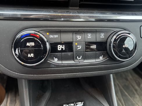 Used 2024 Buick Envista Preferred w/ Convenience I Package image 27