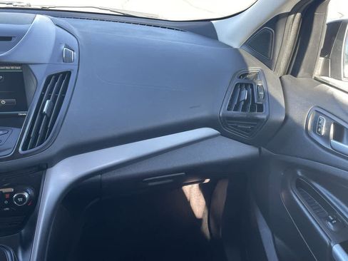 Used 2015 Ford Escape SE w/ Equipment Group 201A image 16