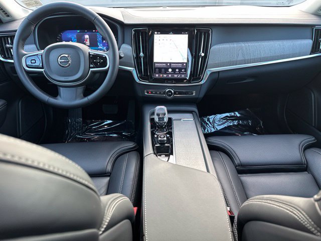 Certified 2025 Volvo V90 B6 Cross Country Ultra AWD/4WD image 15