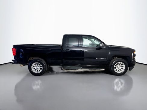 Used 2019 Chevrolet Silverado 1500 Custom w/ Custom Convenience Package RWD image 11