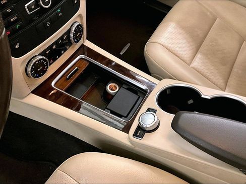 Used 2015 Mercedes-Benz GLK 350 4MATIC image 17