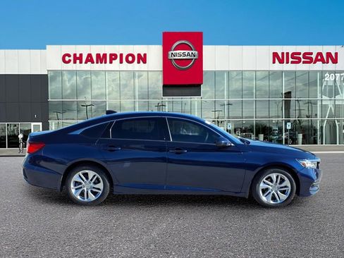 Used 2018 Honda Accord LX image 9