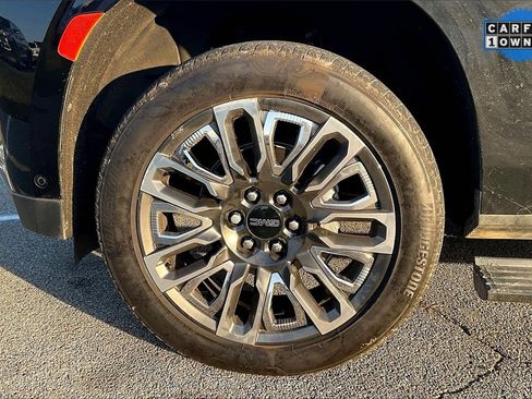 Used 2023 GMC Yukon Denali Ultimate image 8