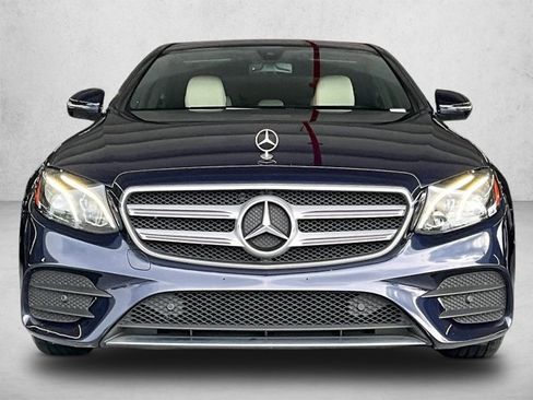 Used 2017 Mercedes-Benz E 300 image 3