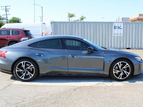 Used 2022 Audi e-tron GT Prestige w/ Prestige Package AWD/4WD image 3