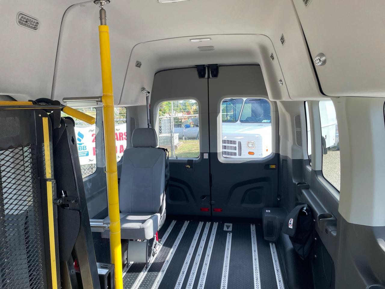 Used 2020 Ford Transit 350 XL RWD image 47