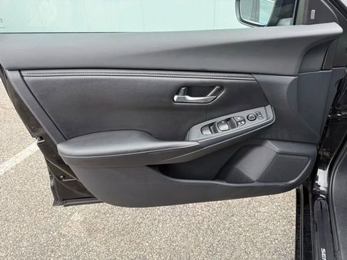 Used 2022 Nissan Sentra SV w/ Trunk Package image 16