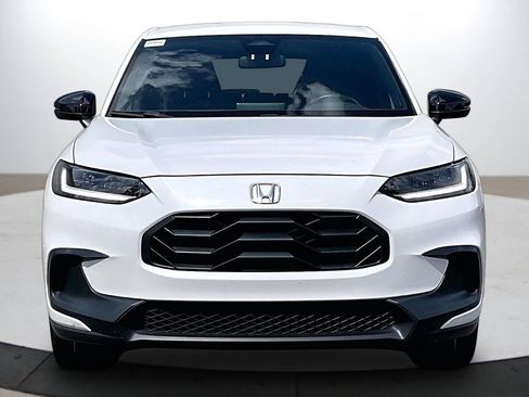 Used 2023 Honda HR-V Sport image 3