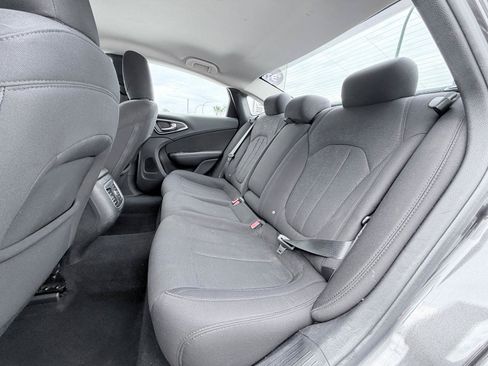Used 2015 Chrysler 200 Limited w/ Convenience Group FWD image 9