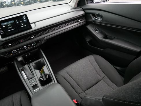 Used 2026 Honda Accord SE image 11