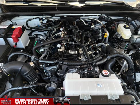 Used 2025 Toyota 4Runner SR5 AWD/4WD image 14