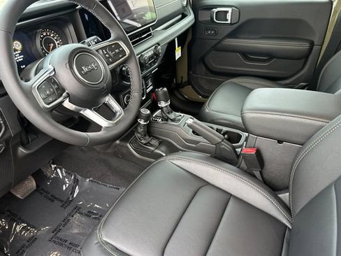 New 2026 Jeep Wrangler Unlimited Sahara AWD/4WD image 2