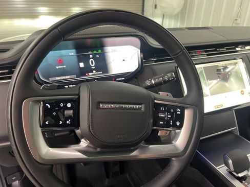 Used 2025 Land Rover Range Rover SE AWD/4WD image 34