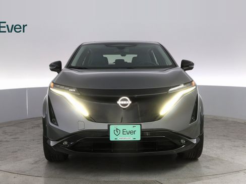 Used 2024 Nissan Ariya AWD image 3