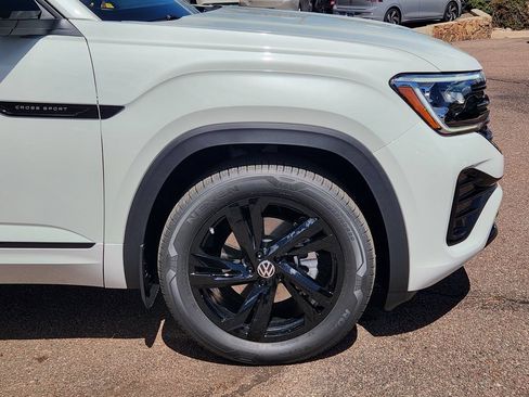 New 2026 Volkswagen Atlas Cross Sport SEL R-Line AWD/4WD image 28