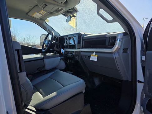 New 2026 Ford F350 XL w/ XL Chrome Package image 38