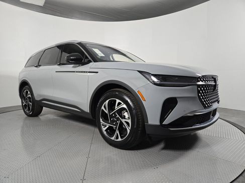 New 2026 Lincoln Nautilus Premier image 2