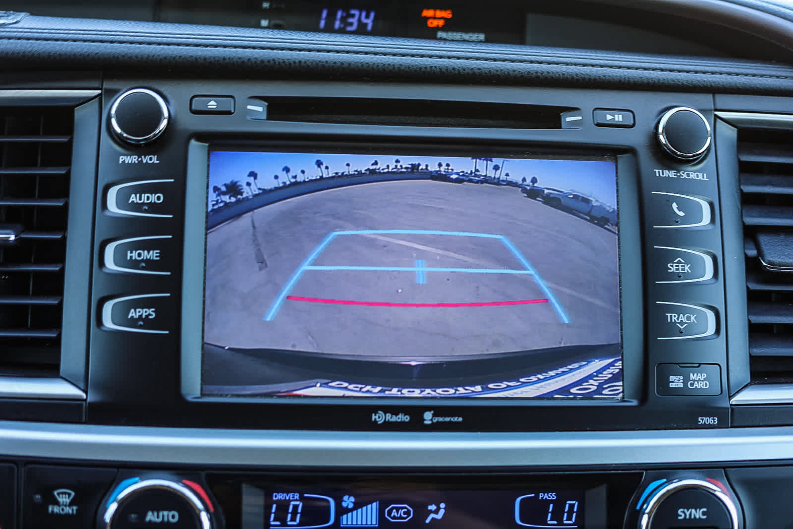 Used 2015 Toyota Highlander XLE AWD/4WD image 23