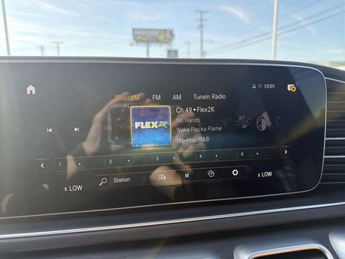 Used 2022 Mercedes-Benz GLE 350 w/ AMG Line Exterior image 22