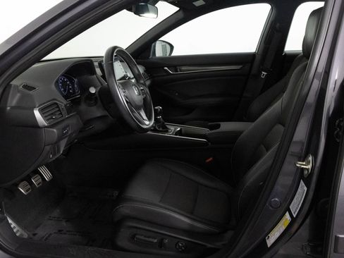 Used 2018 Honda Accord Sport image 18