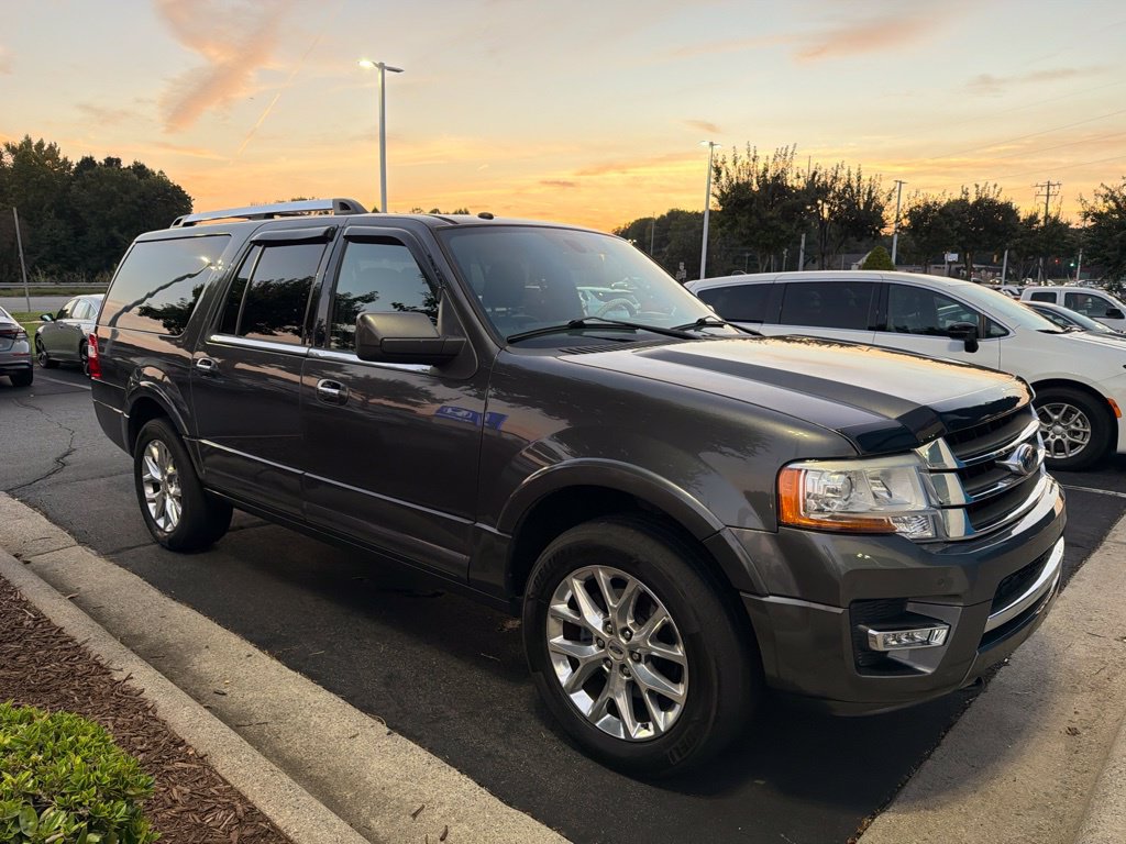 Used 2017 Ford Expedition EL Limited w/ Equipment Group 301A AWD/4WD image 3