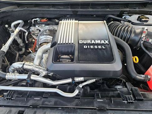 Used 2025 Chevrolet Silverado 1500 ZR2 image 23