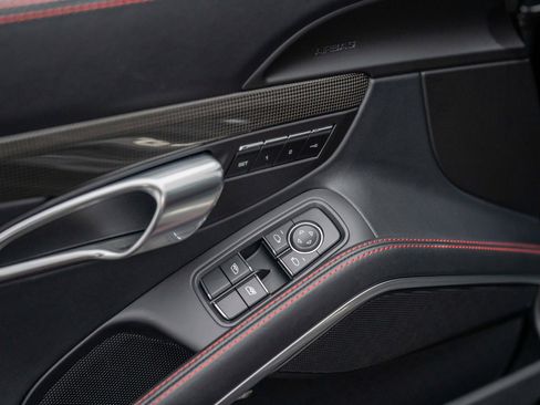 Used 2018 Porsche 911 Targa 4S image 15